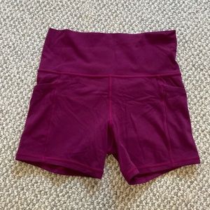Athleta Salutation 5” Shorts